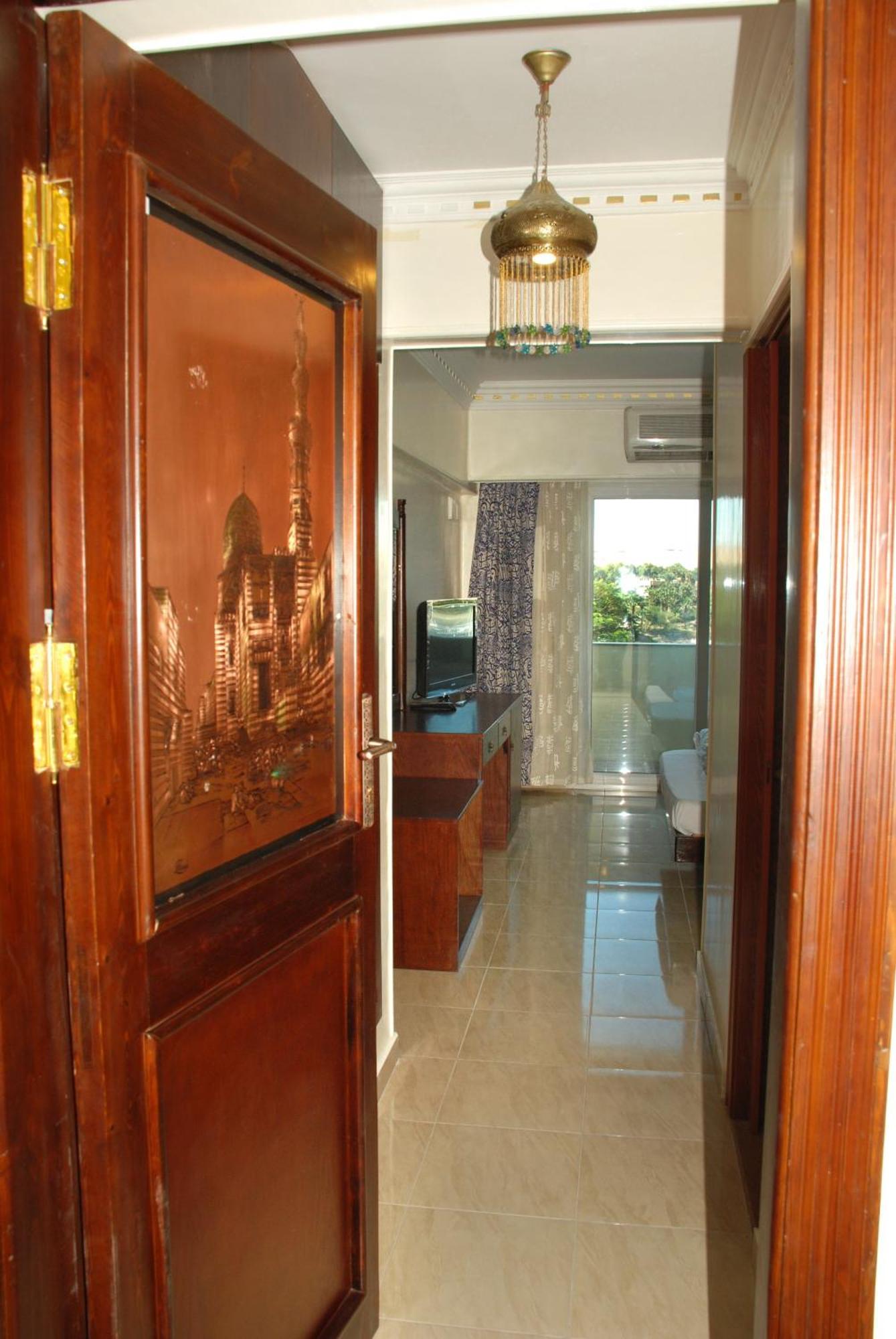 Hotel Philae